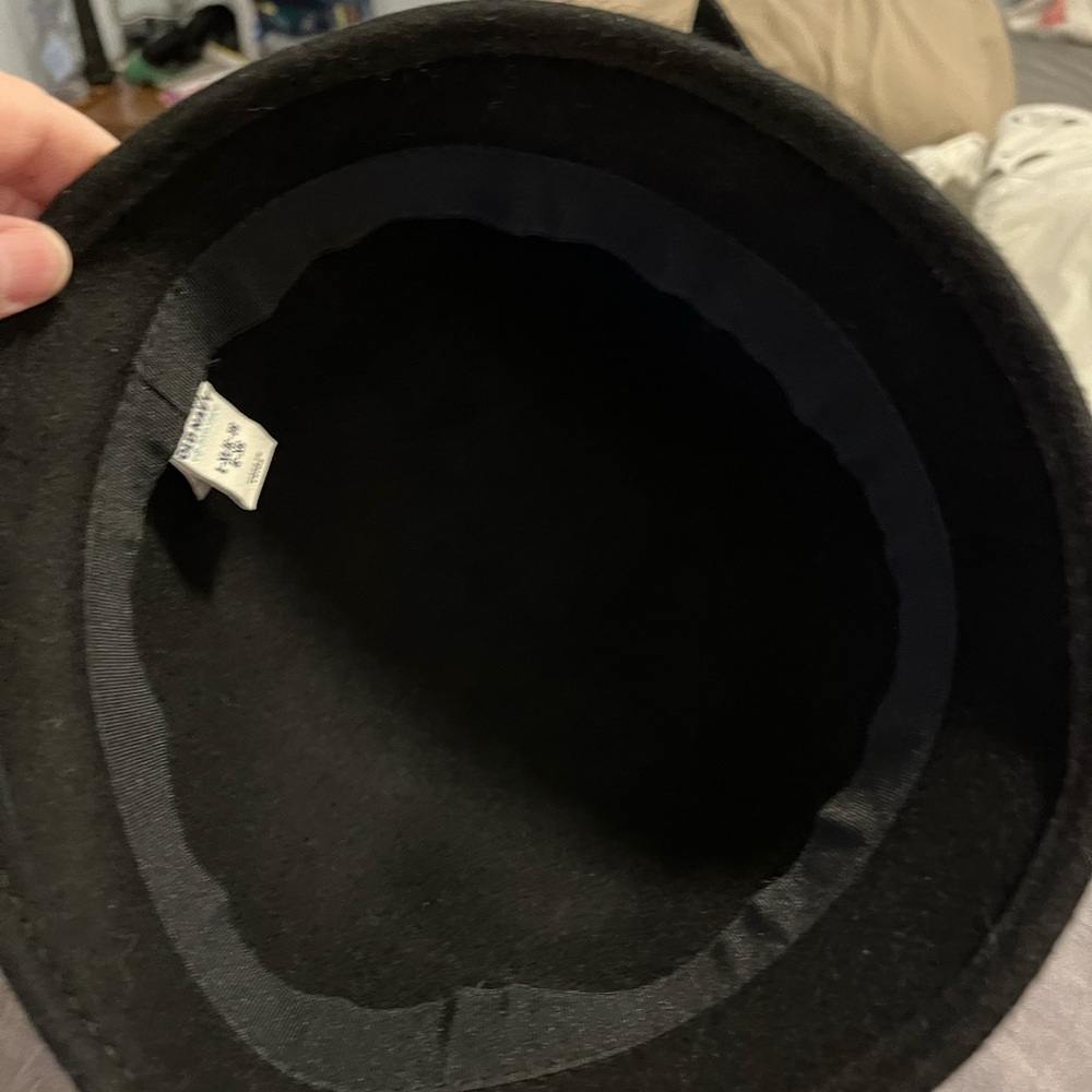 Old Navy Black Cloche Winter Hat with Classic Design